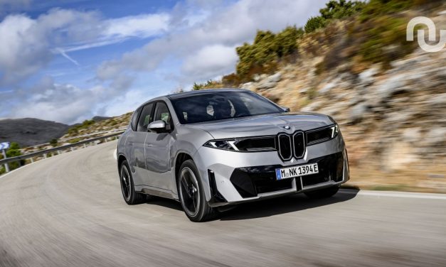 BMW iX3 40 : la Neue Klasse frappe fort avec une autonomie qui décoiffe
