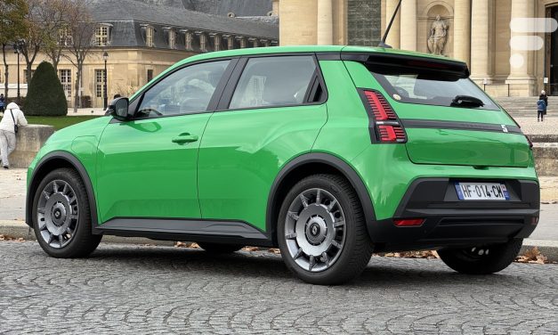 Renault 5 E-Tech : Le hold-up français qui fait trembler Tesla en 2026
